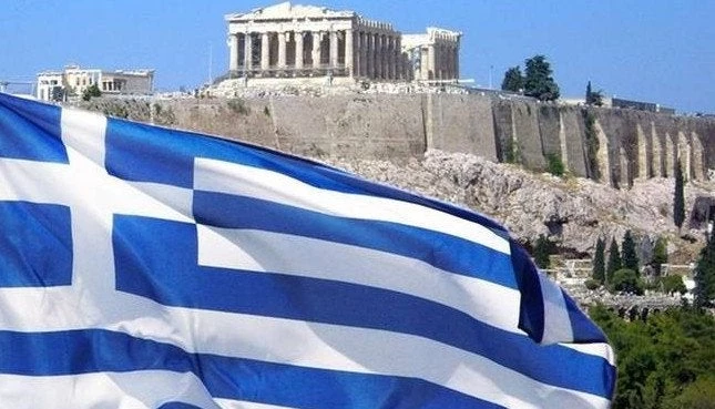 Πάντα ήμασταν μια μικρή χώρα, μα είχαμε την Μεγάλη Ιδέα. Ποια δεν έχουμε τίποτα